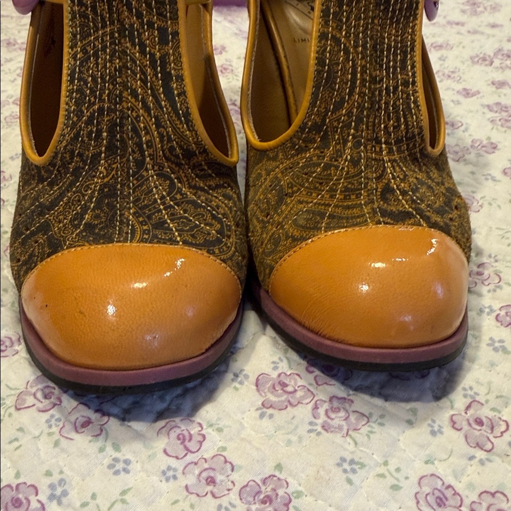 John Fluevog Mustard & Purple Mary Jane Heels - Picture 3 of 9